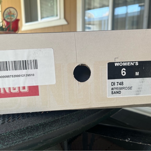 Embroidered Boots - Picture 4 of 9